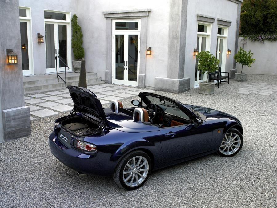  Mazda MX-5 Roadster Coupe 2006 года  (фото 135 из 212)
